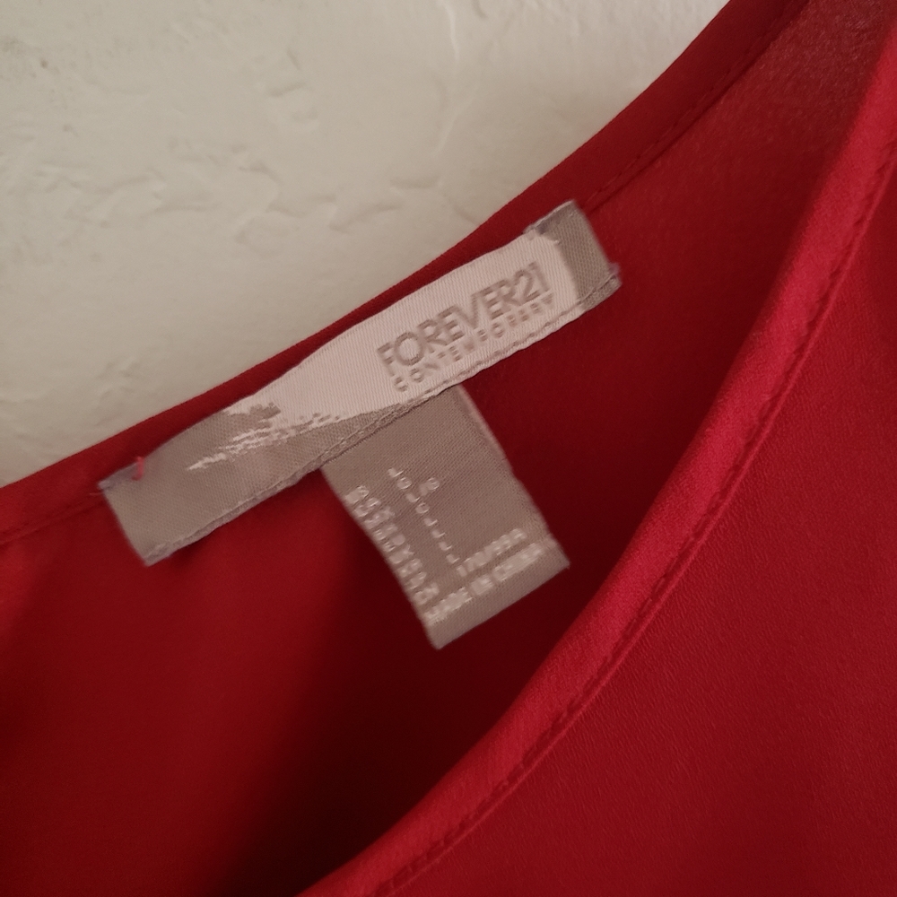 Red blouse - Picture 5 of 5